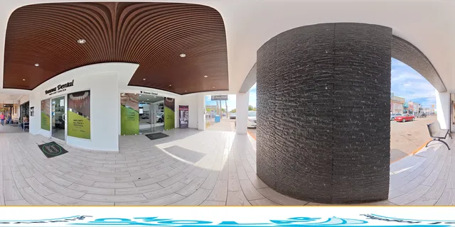 Entrance Porch — 360°